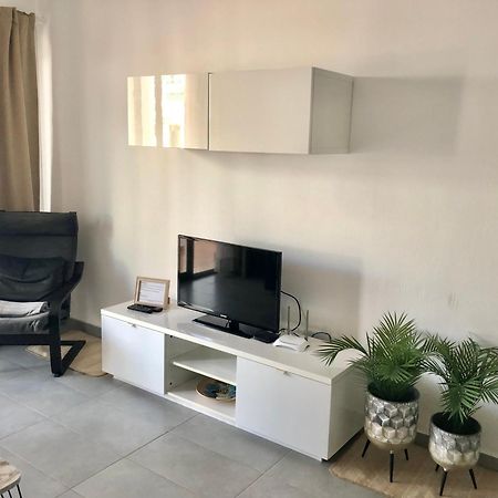 Ground Floor Apartment With Pool, Next To The Beach Costa Teguise Eksteriør billede