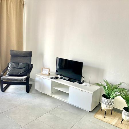 Ground Floor Apartment With Pool, Next To The Beach Costa Teguise Eksteriør billede