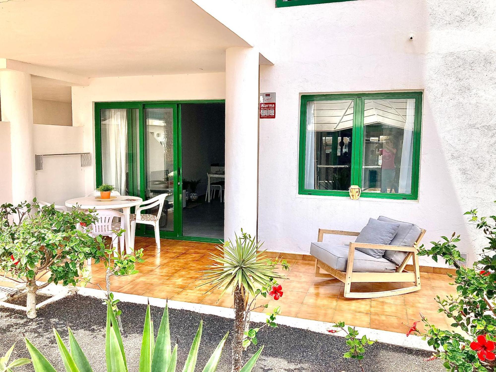 Ground Floor Apartment With Pool, Next To The Beach Costa Teguise Eksteriør billede