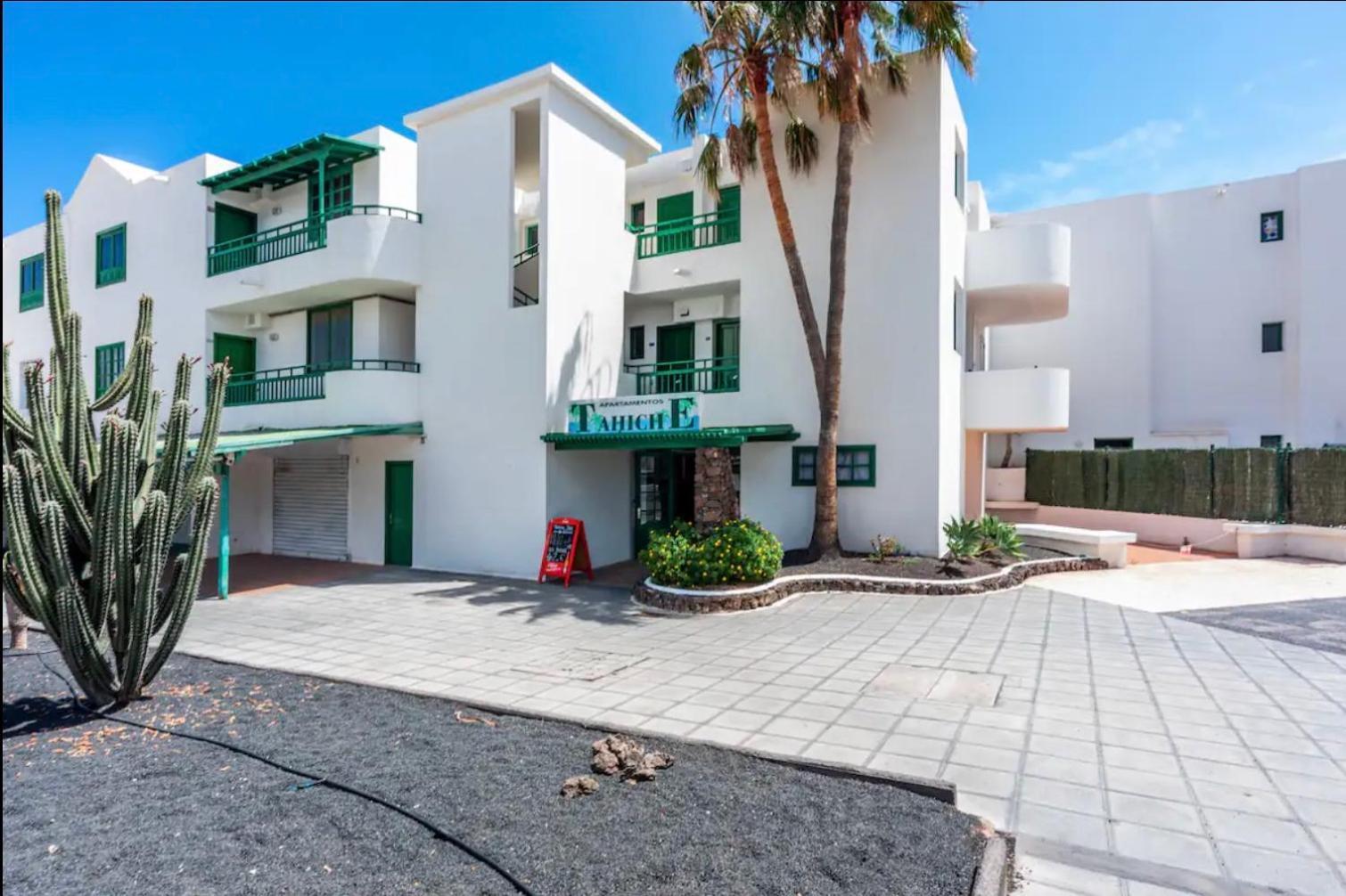 Ground Floor Apartment With Pool, Next To The Beach Costa Teguise Eksteriør billede